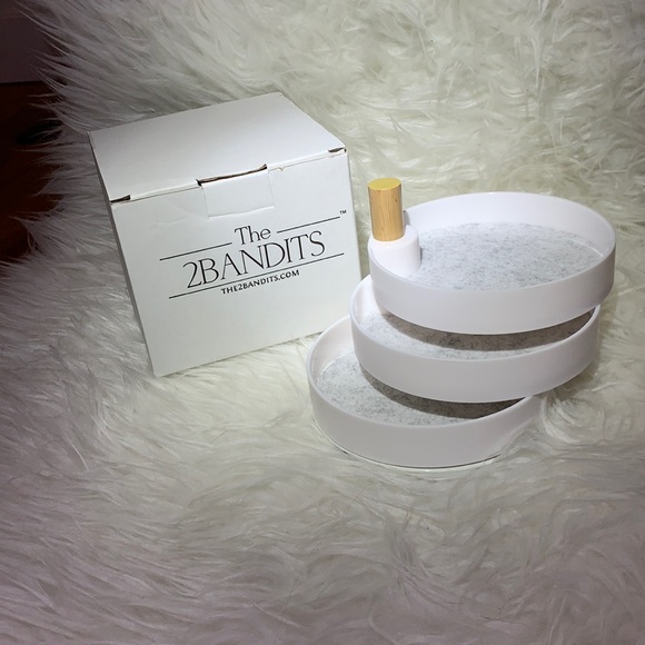 Tiered catch all stand - Picture 1 of 3